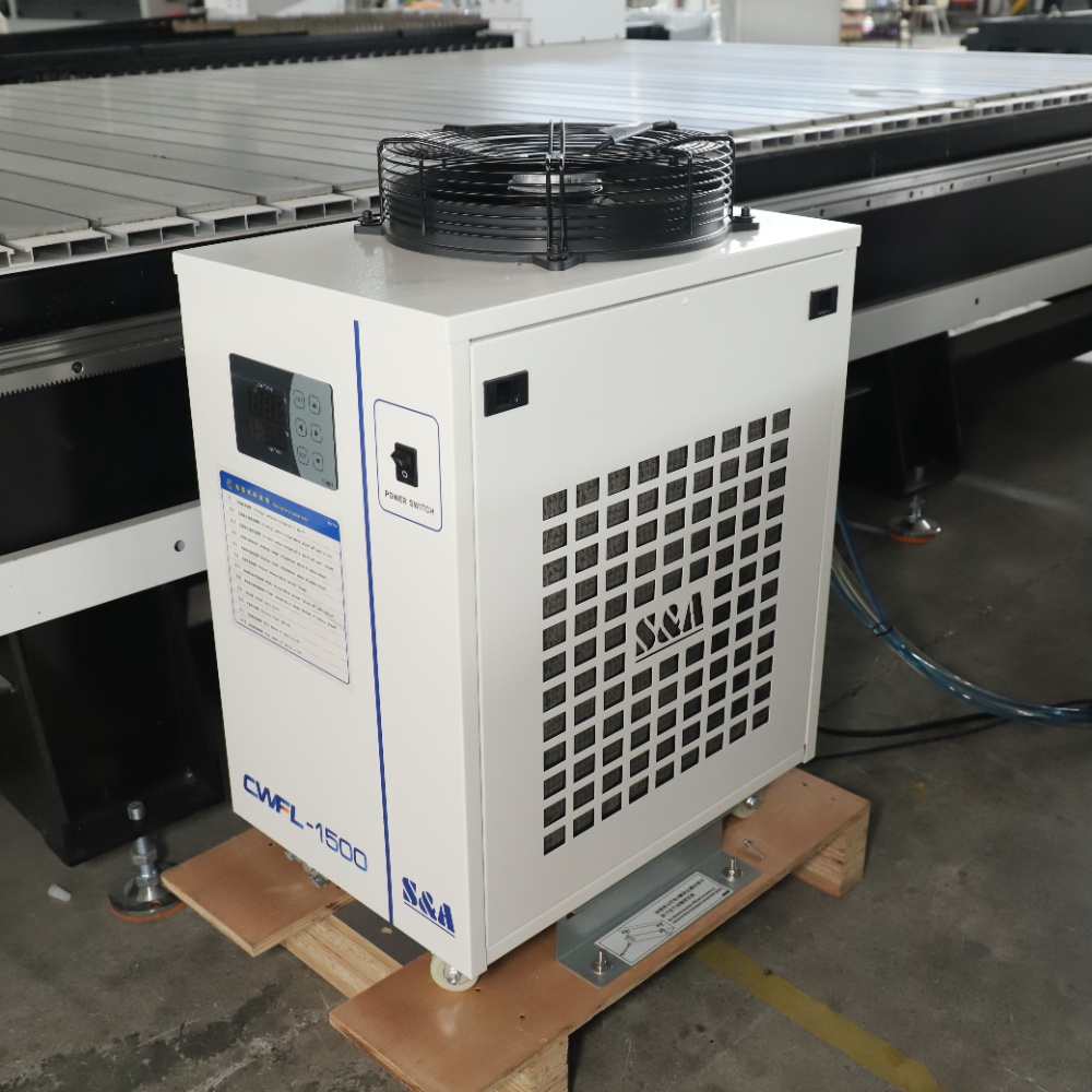 Industrial Fiber Laser Cutting Machine - Maszyna do cięcia laserem światłowodowym do