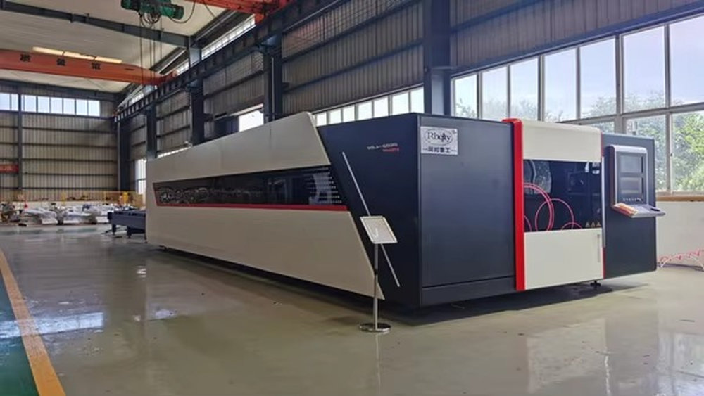 W pełni zamknięta maszyna do c – Industrial Fiber Laser Cutting Machine recenzja i cena